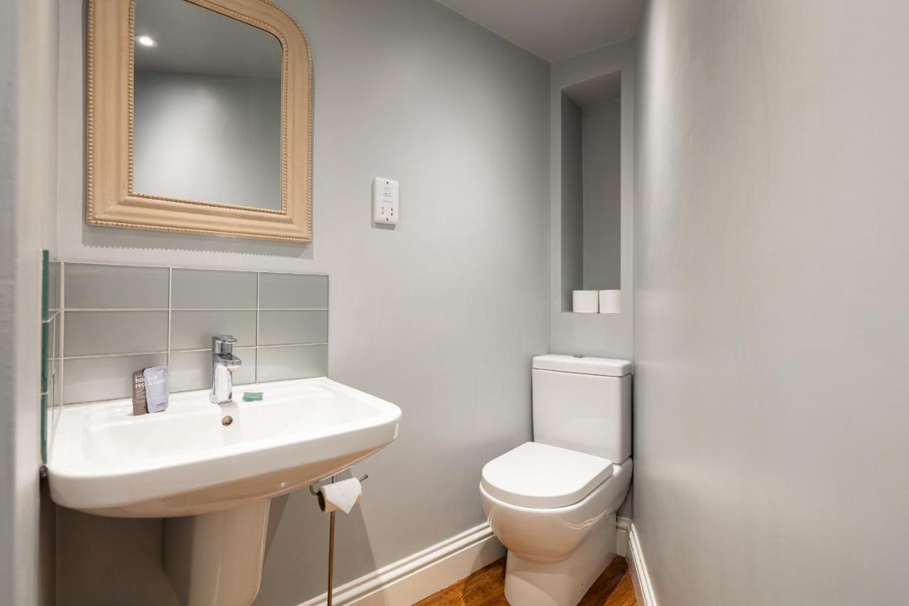 Castle Properties: The Duchess, 3 Bed Family Cottage Windsor Exterior photo
